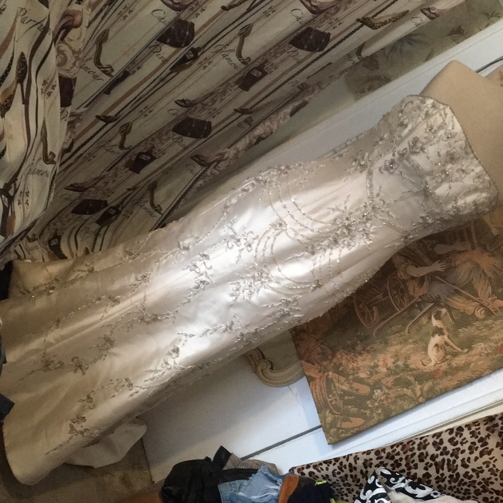 Impression classy wedding dress 12